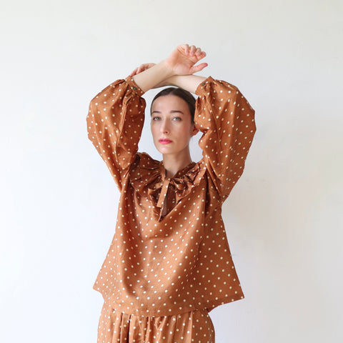 Bunon Ruffe Collar Shirt - Caramel Polkadot
