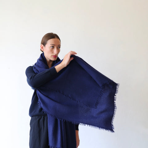 Makié Oversized Felted Cashmere Scarf - Navy