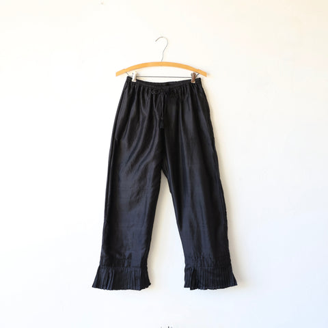 Bunon Pleated Hem Flutter Pants - Black