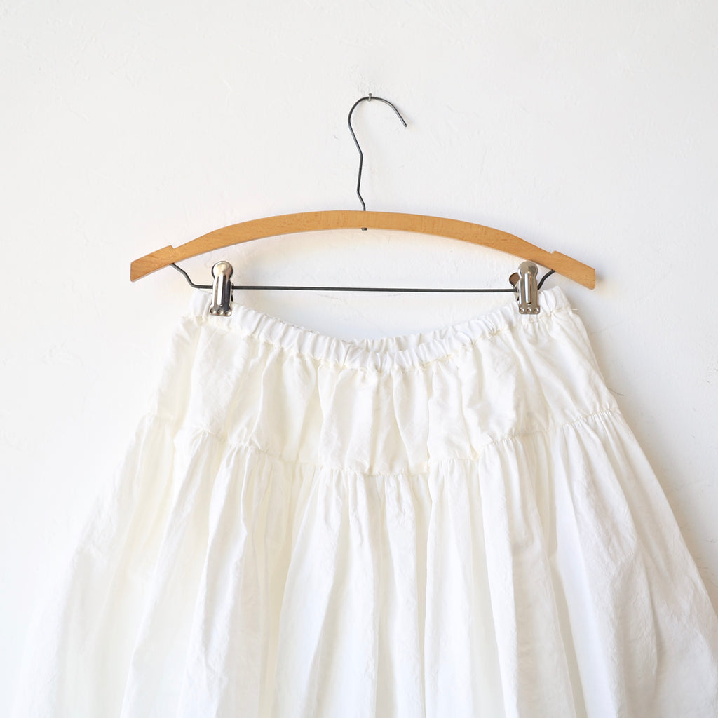 Apuntob Full Skirt - White
