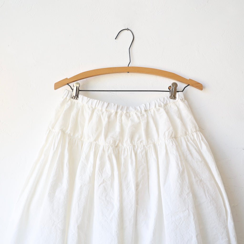 Apuntob Full Skirt - White