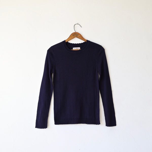 Gift Idea 🎁 - An Une Heures scallop knit in navy/perle stripe