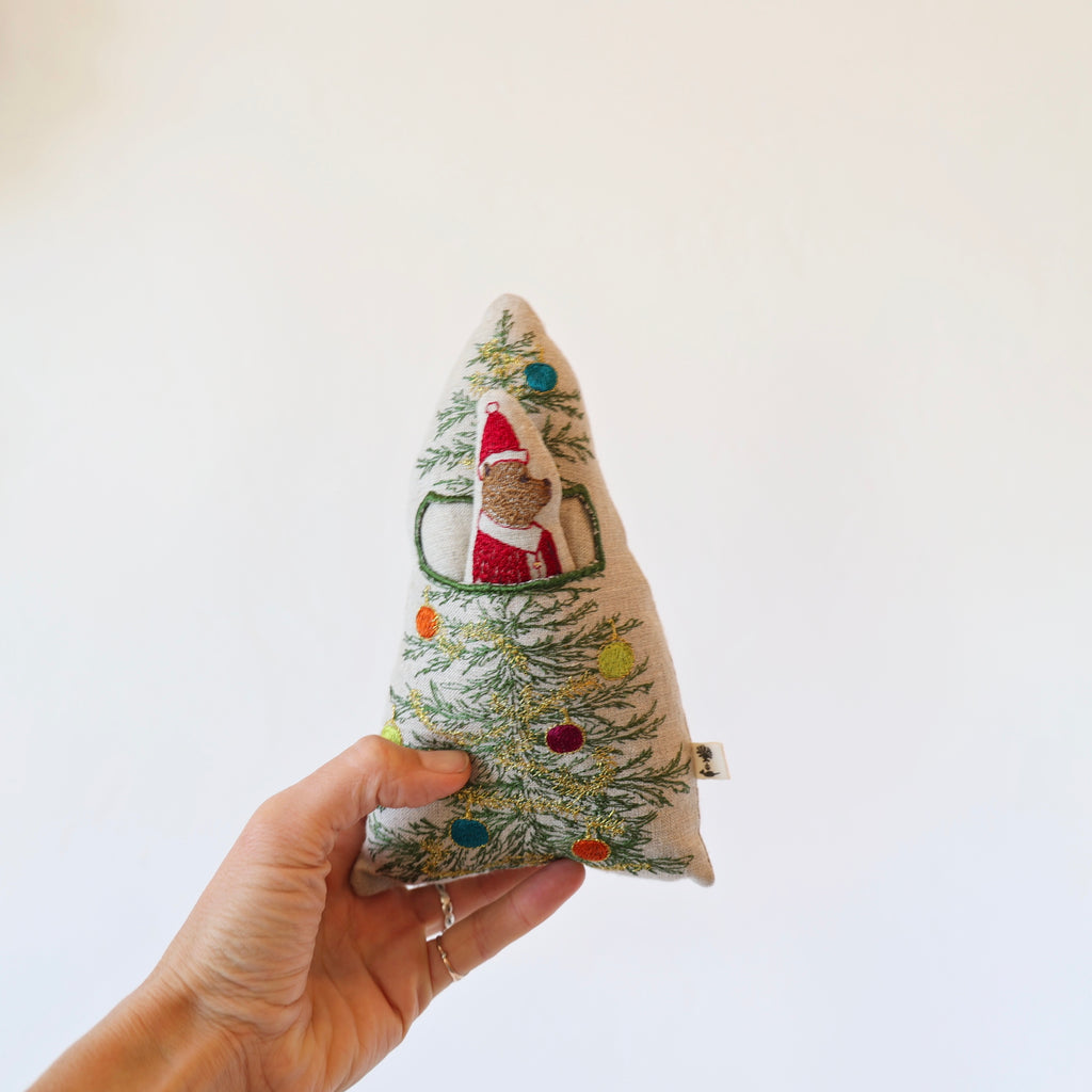 Coral & Tusk Pocket Christmas Tree