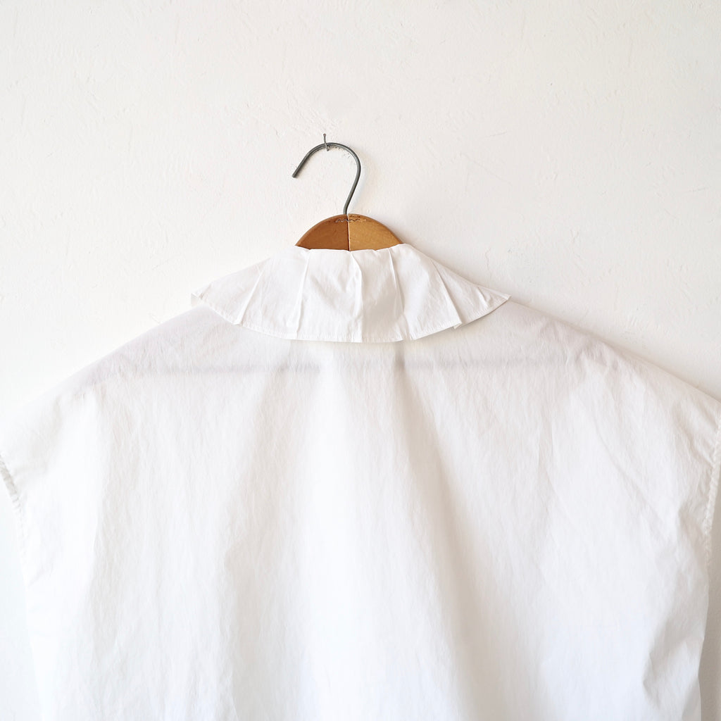 Nicholson & Nicholson Sleeveless Ruffle Collar Shirt - White
