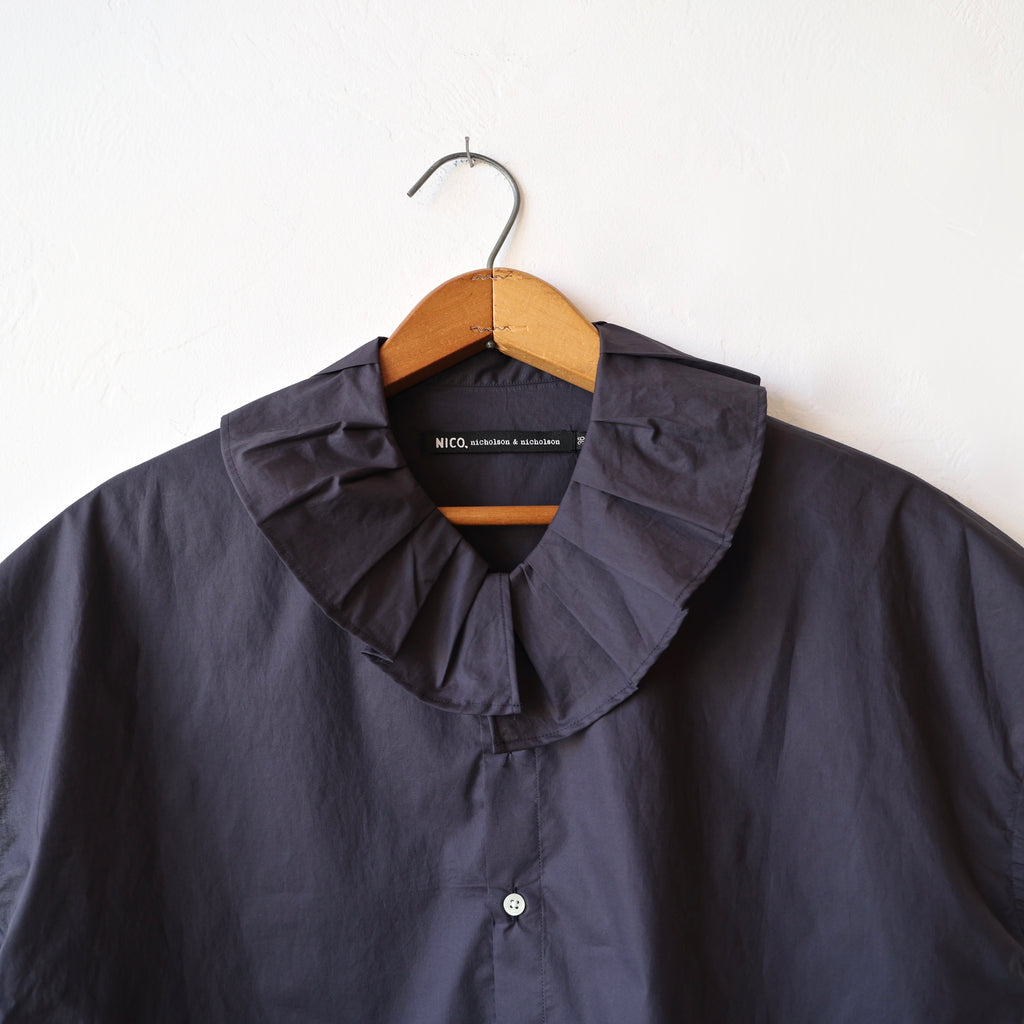Nicholson & Nicholson Sleeveless Ruffle Collar Shirt - Navy