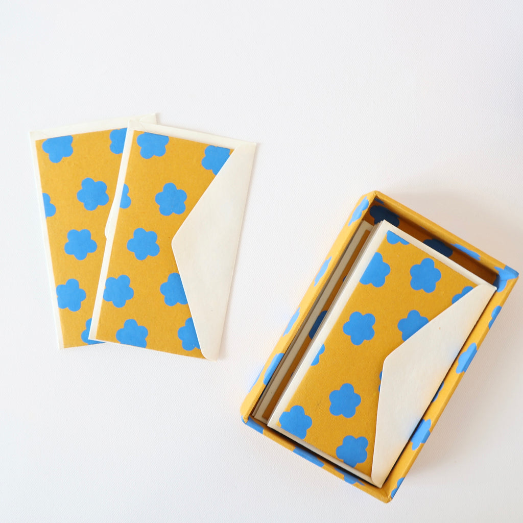 Hataguchi Collective Card Set - Yellow/ Blue Floral